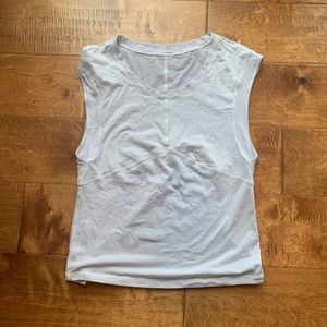 Lululemon tee